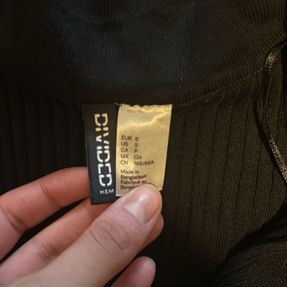 H&M longsleeve top - Picture 2 of 2